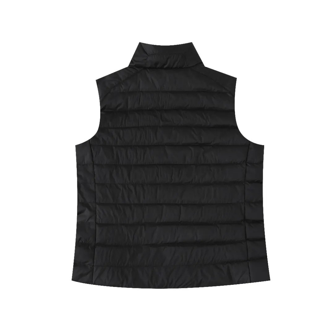 P370 #R55 Ralph Laura Ralph Lauren's classic thin down vest. The milky white color is really heartwarming at first glance~ Soft and white, it instantly breaks the feeling of autumn and winter! Navy blue, retro college style soul, more special than black, more retro than white! It’s a bookish color! Pair it with a sweater or sweatshirt of the same color to complete the American retro feel! Classic, durable and elegant, it’s a style you can’t go wrong with if you close your eyes! The classic black cool and versatile king, the anchor of your wardrobe! Invincible slimming! Super versatile! The scheming version will look good on whoever wears it! Small sisters can wear it to show off their proportions without weighing them down ~ Even fat sisters can wear it with confidence, and the effect of hiding body fat is great! The inside is also very durable: 90% high-quality white duck down, 150g filling, the key is to be light and warm! It’s not burdensome to wear at all~ The inside is also treated with anti-slip velvet treatment, and the details are perfect! The classic pony logo is the finishing touch and adds a sense of sophistication. This winter, it can really make you warm and beautiful!  Color: Creamy White Black Navy Size: S M L XL Length: 63 64 65 66 Bust: 110 114 118 122 Shoulder Width: 41 42 43 44